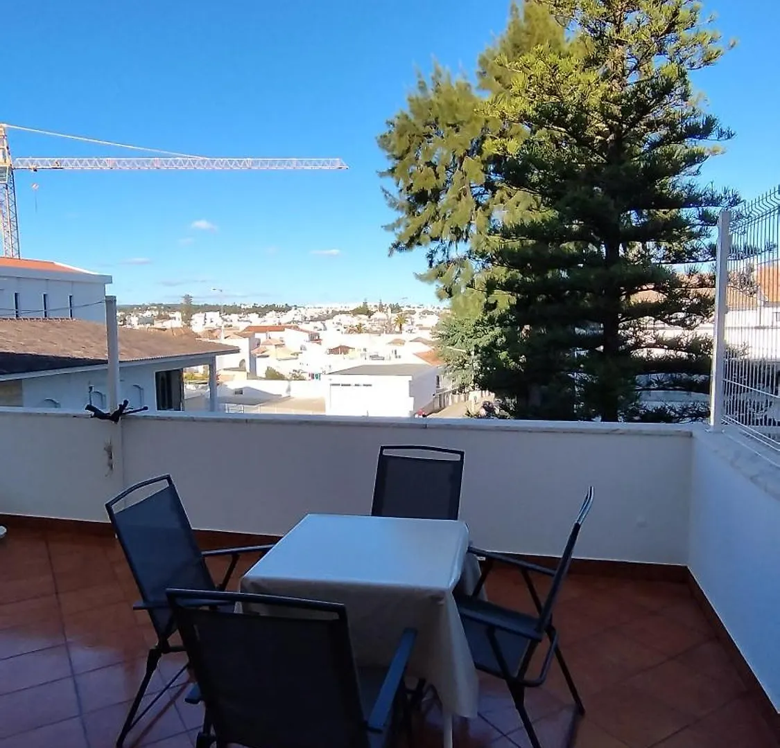 Homestay Quarto Com Varanda No Centro Em Tavira Apartment